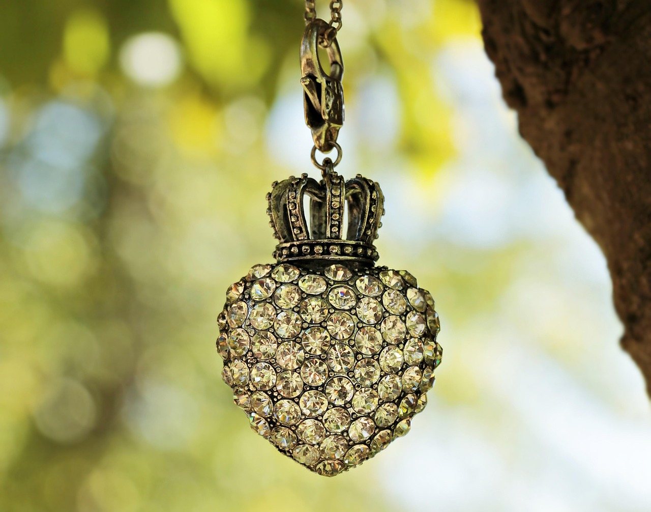 Collana con ciondolo